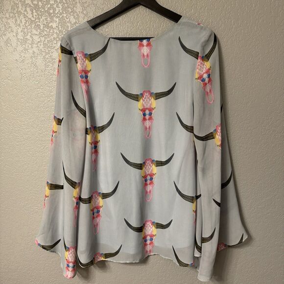 Show Me Your Mumu Lite Bright Bull Blouse Size Medium - Picture 3 of 4